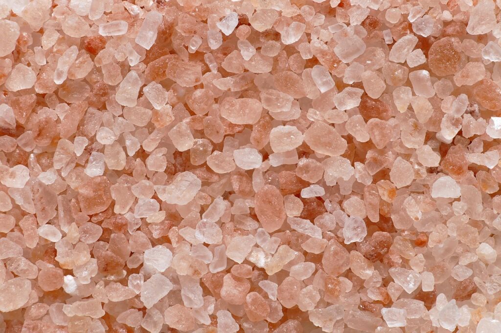 Picture of Himalayan pink salt. Salt pros and cons. sodium chloride